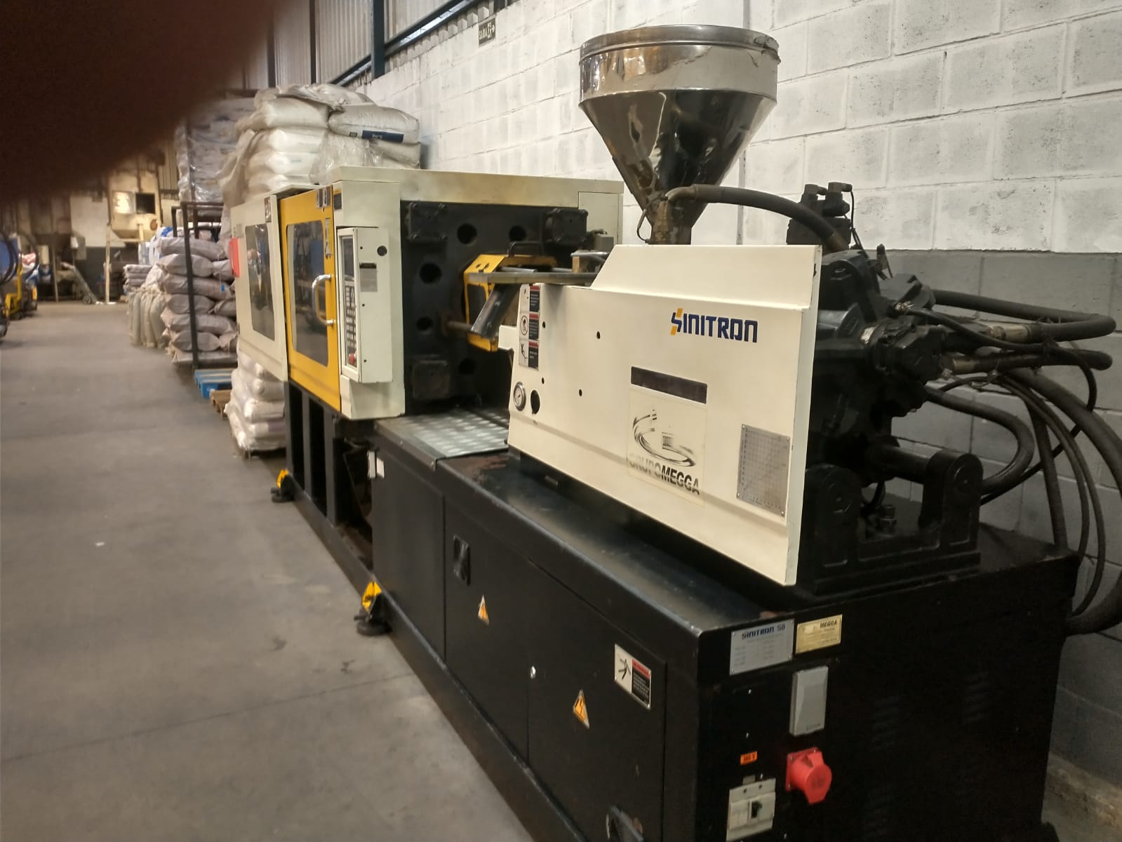 Injetora Borchê SB 200 Sinitron